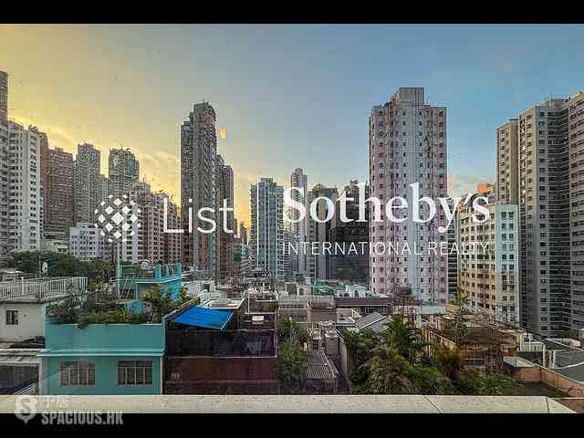 Sheung Wan - 42, Tung St. 01