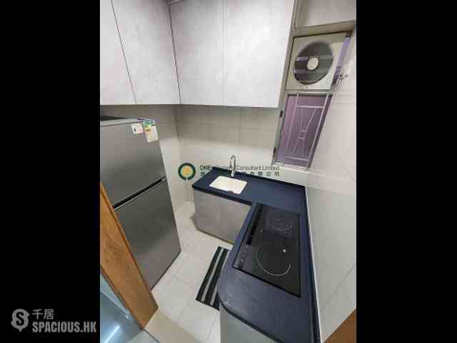 Sai Ying Pun - Tak Yan Building 02