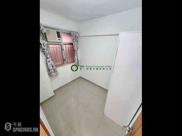 Sai Ying Pun - Tak Yan Building 04