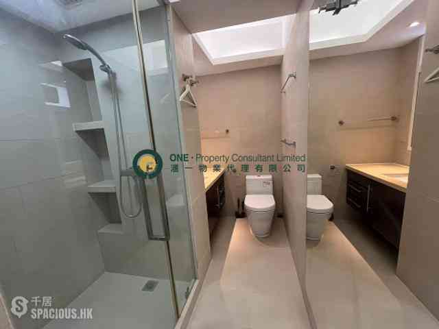 Sai Ying Pun - Sun Luen Building 05