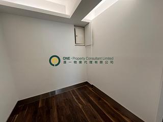 Sai Ying Pun - Sun Luen Building 06