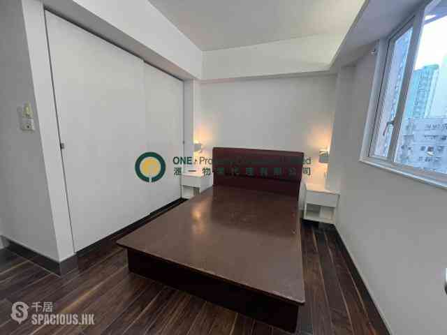 Sai Ying Pun - Sun Luen Building 07