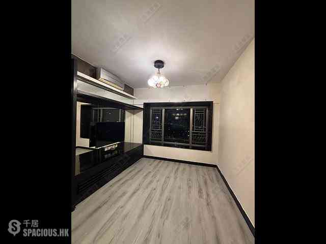 West Kowloon - Sorrento Phase 1 Block 5 07