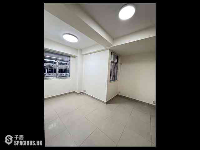 Causeway Bay - Golden Dragon Building 07