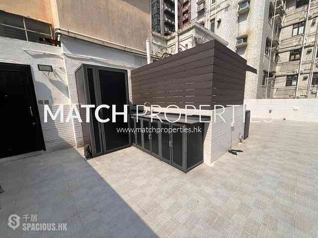 Sai Ying Pun - Sun Luen Building 03