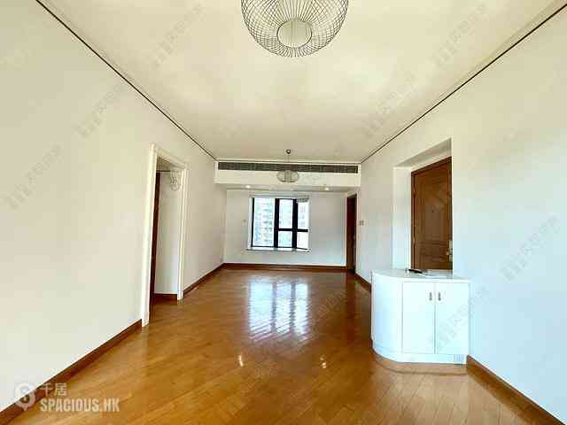 Leighton Hill - The Leighton Hill Block 1 02