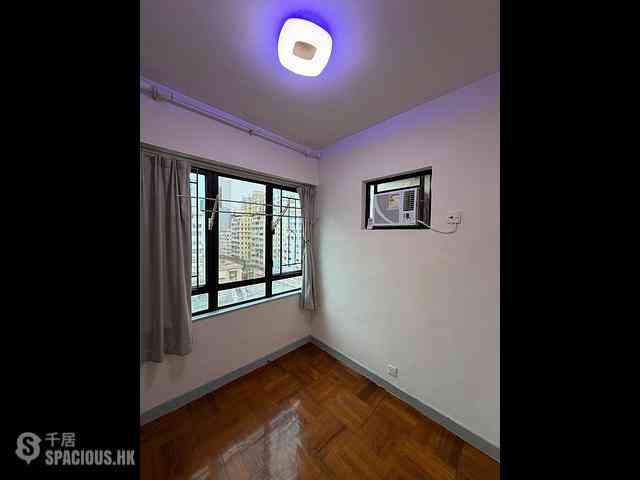 North Point - Roca Centre 04