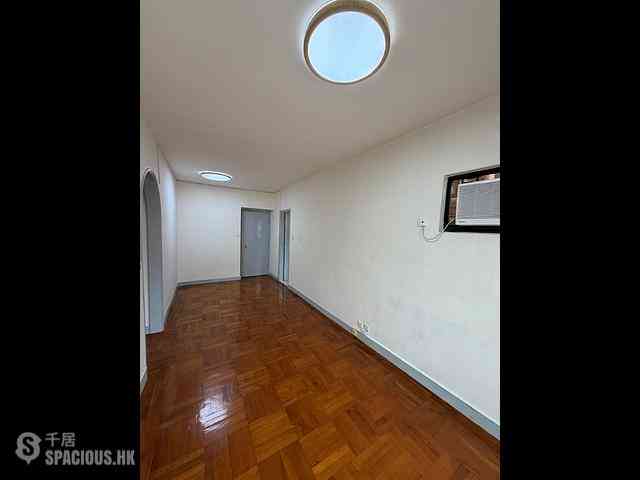 North Point - Roca Centre 03