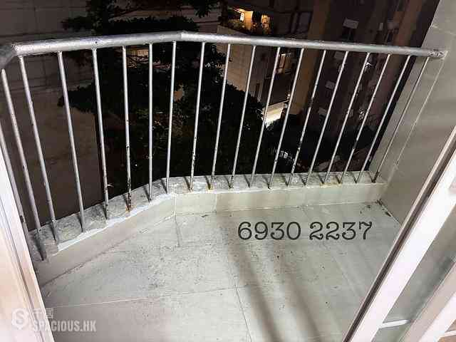 Wan Chai - Fu Yuen Building 08