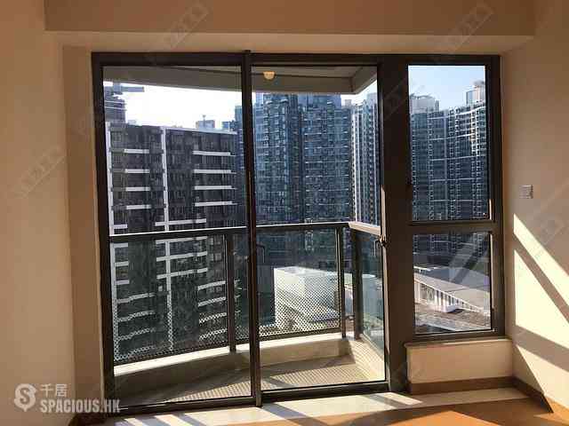 Tseung Kwan O - The Papillons Block 3 02