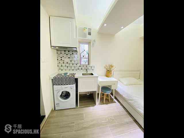 Wan Chai - Cheong Hong Mansion 01