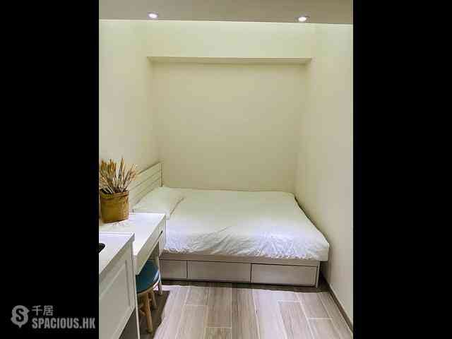 Wan Chai - Cheong Hong Mansion 02