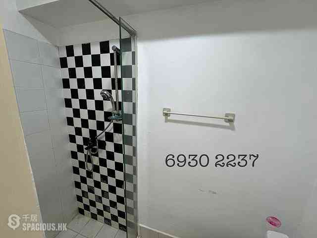 Sheung Wan - 119, Wing Lok Street 05