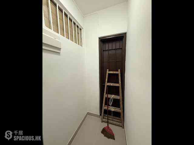 Causeway Bay - Lei Ha Court 07