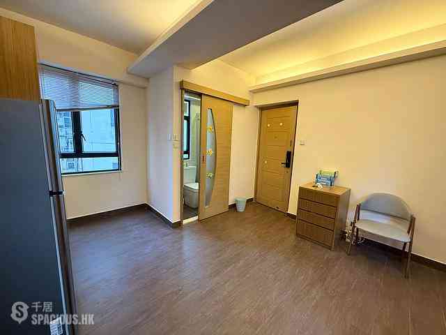 Wan Chai - Man Shek Building 01