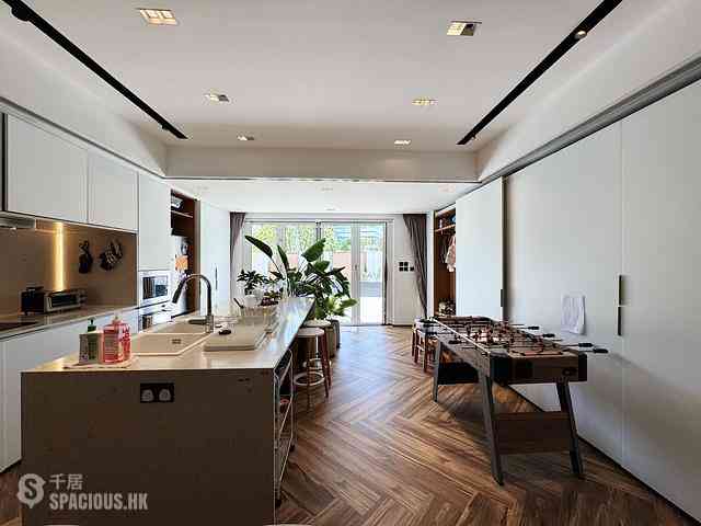 Wong Chuk Hang - Country Villa Block E 05