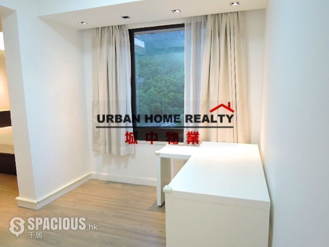 Beacon Hill - Moonbeam Terrace 01