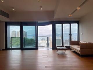 Mid Levels West - University Heights Tower 1 02