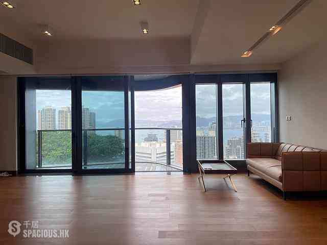 Mid Levels West - University Heights Tower 1 02