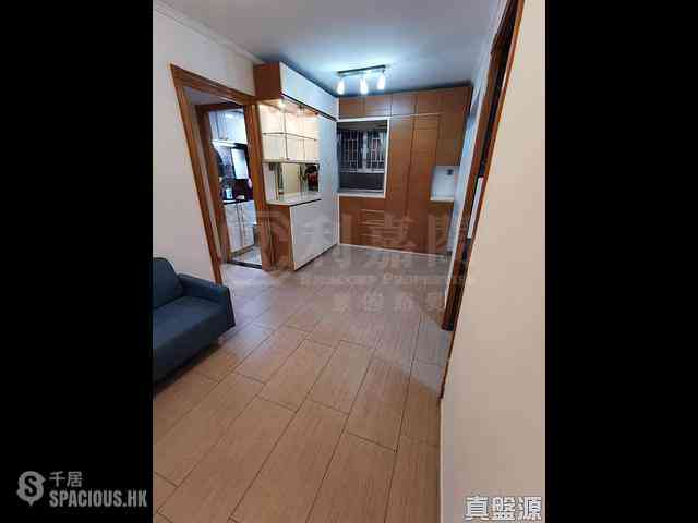 Quarry Bay - Westlands Court 01
