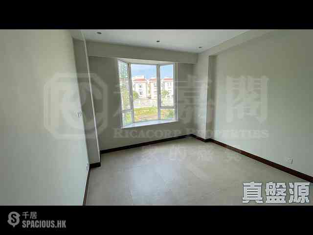 Chung Hom Kok - Hillgrove Block A 04