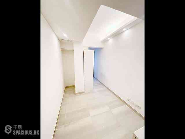 North Point - Majestic Apartments 04