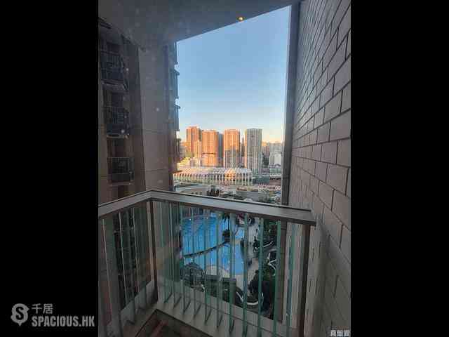 Yau Ma Tei - The Coronation Tower 3 04