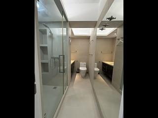 Sai Ying Pun - Sun Luen Building 04