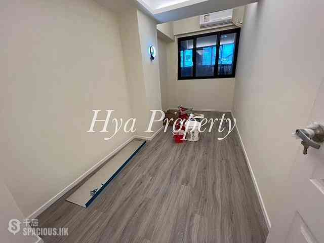 Sai Ying Pun - Fuk Shing Building 04