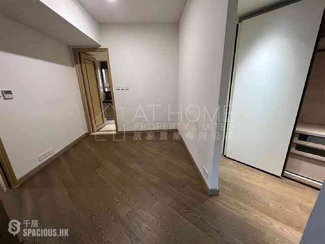 Mid Levels Central - 3, MacDonnell Road 02