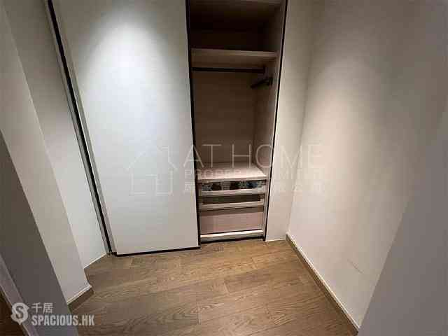 Mid Levels Central - 3, MacDonnell Road 04