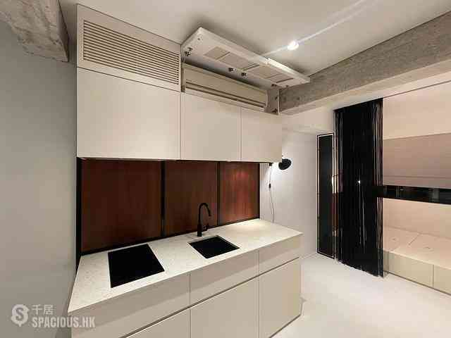 Central - 13, Peel Street 01