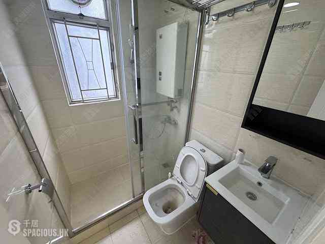 Sai Ying Pun - New Start Building 05
