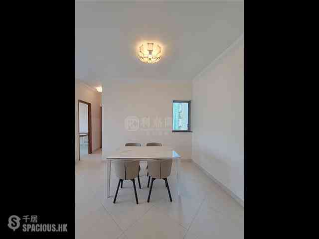 West Kowloon - Sorrento Phase 2 Block 1 04