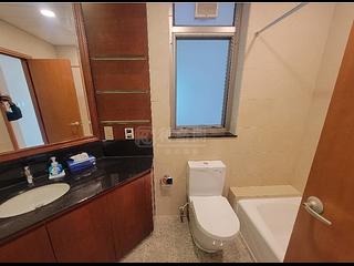 West Kowloon - Sorrento Phase 2 Block 1 11
