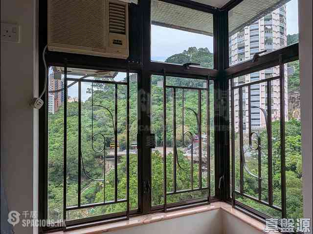 Tai Hang - Dragon Centre Block 1 09