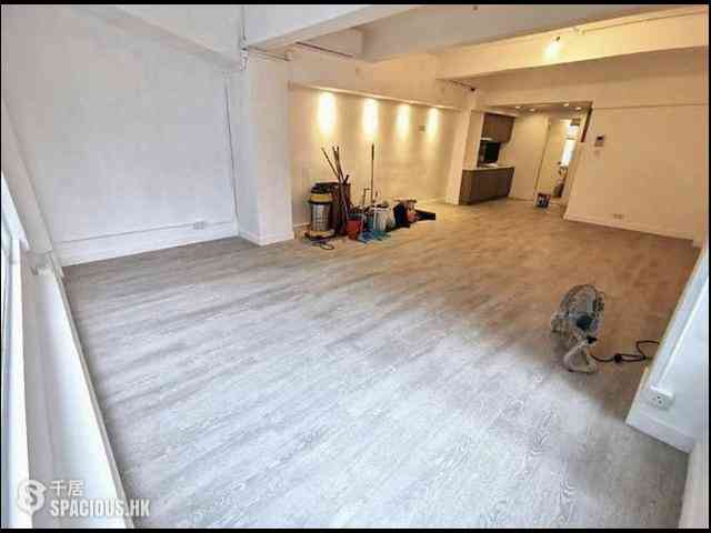 Wan Chai - 27, Queen's Road East 03