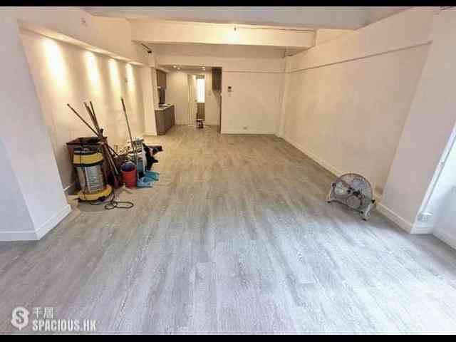 Wan Chai - 27, Queen's Road East 04