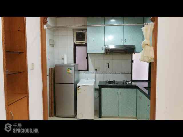 Wan Chai - Lap Hing Building 04
