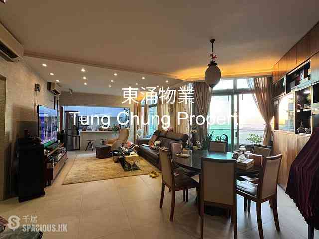Tung Chung - Coastal Skyline Phase 1 Block 3 06