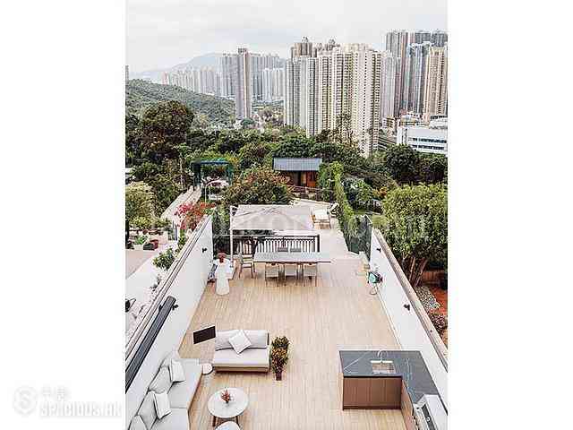 Clear Water Bay - Twin Bay Villas 03