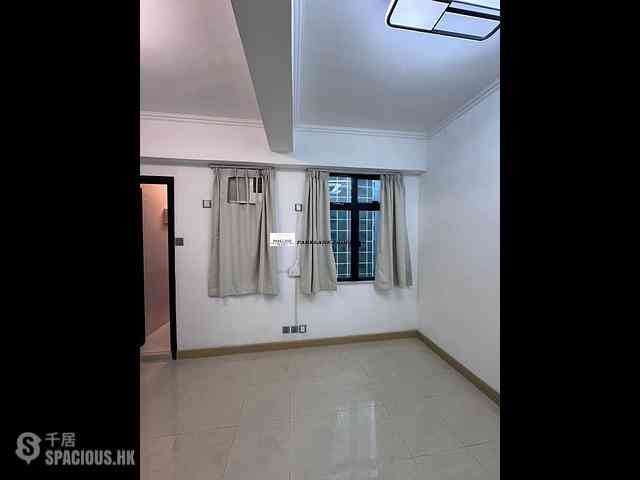 Wan Chai - Man Shek Building 01