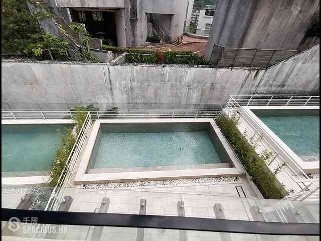 Chung Hom Kok - Magnolia (The Crown Villas) 05