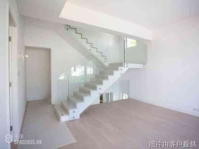 Chung Hom Kok - Magnolia (The Crown Villas) 09