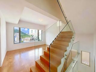 Chung Hom Kok - Magnolia (The Crown Villas) 23