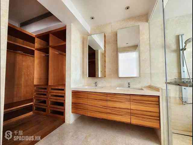 Chung Hom Kok - Magnolia (The Crown Villas) 25