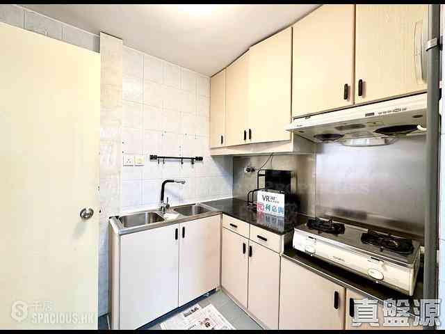 Braemar Hill - Maiden Court Block B 03