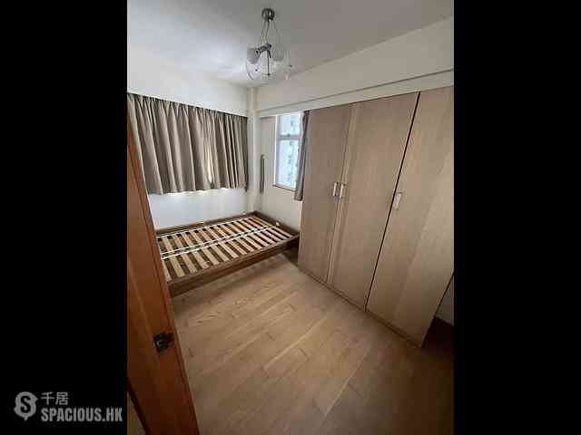 Wan Chai - Shun Fat Building 03
