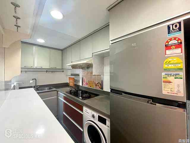 Tseung Kwan O - Tseung Kwan O Plaza Phase 1 Block 3A 06