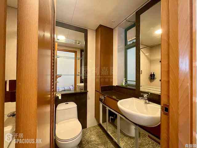 Tseung Kwan O - The Grandiose Block 2 04